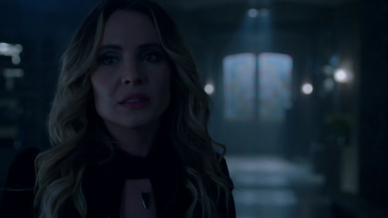 Charmed-Online-dot-nl_Charmed-1x21RedRain01192.jpg