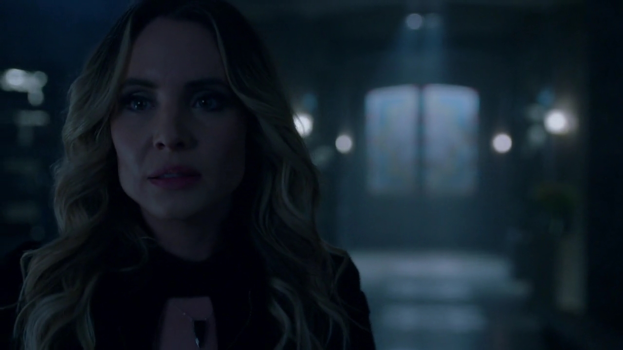 Charmed-Online-dot-nl_Charmed-1x21RedRain01193.jpg