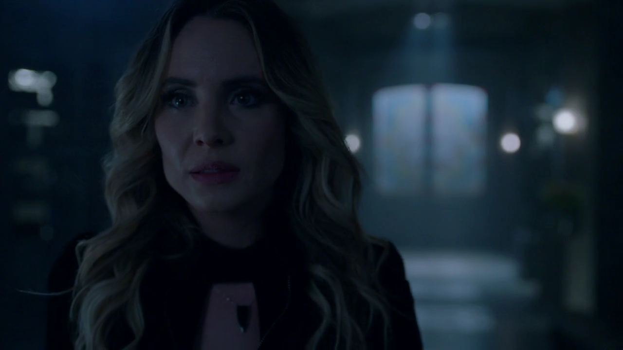Charmed-Online-dot-nl_Charmed-1x21RedRain01194.jpg