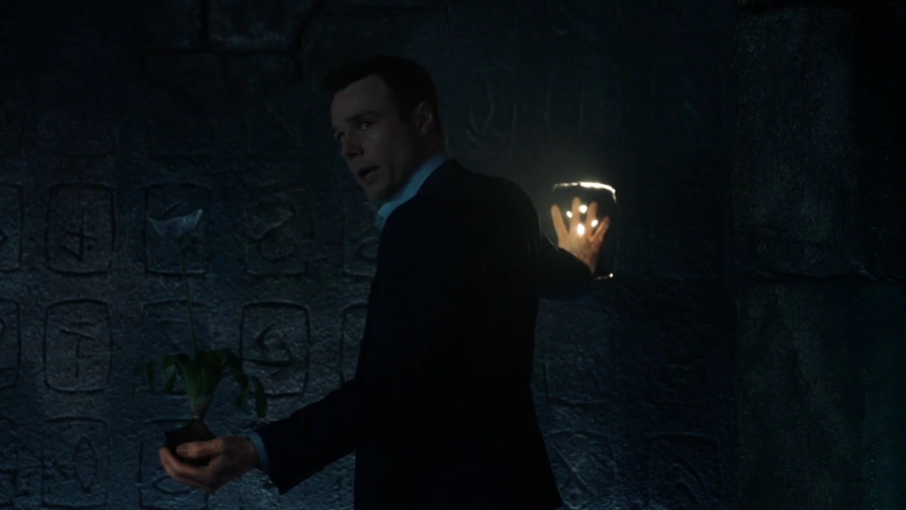 Charmed-Online-dot-nl_Charmed-1x21RedRain01318.jpg