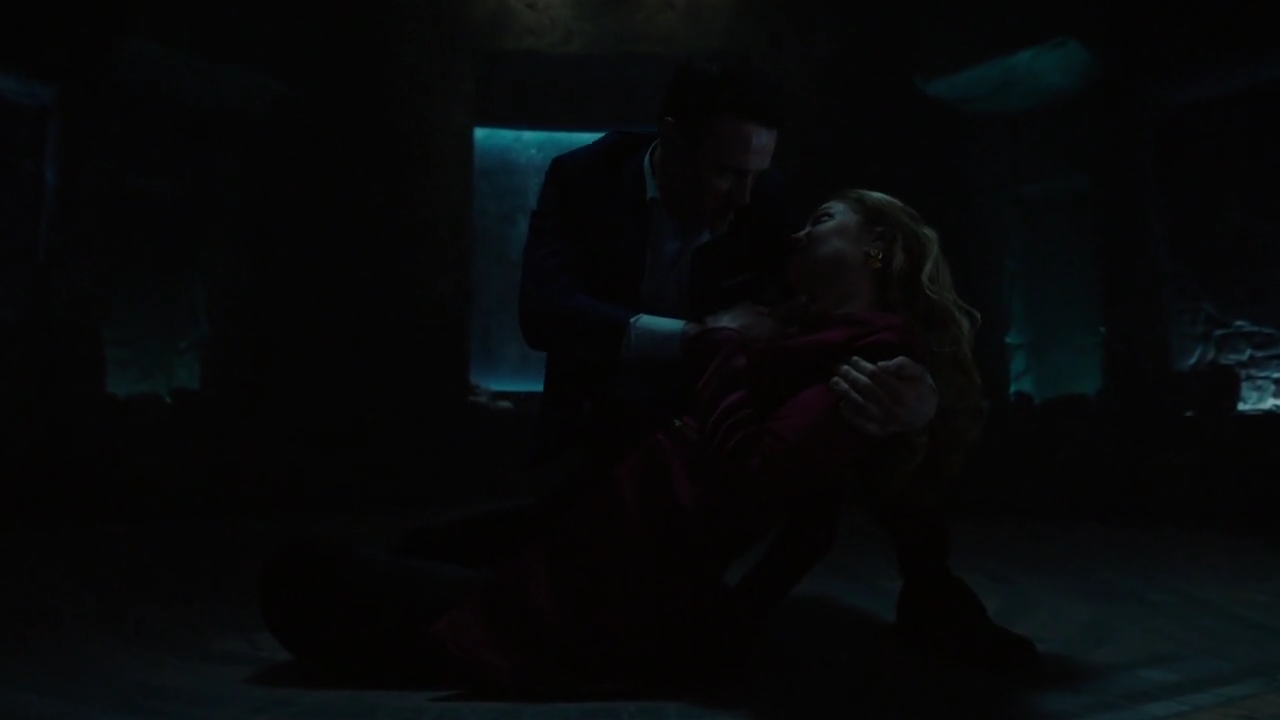 Charmed-Online-dot-nl_Charmed-1x21RedRain01361.jpg