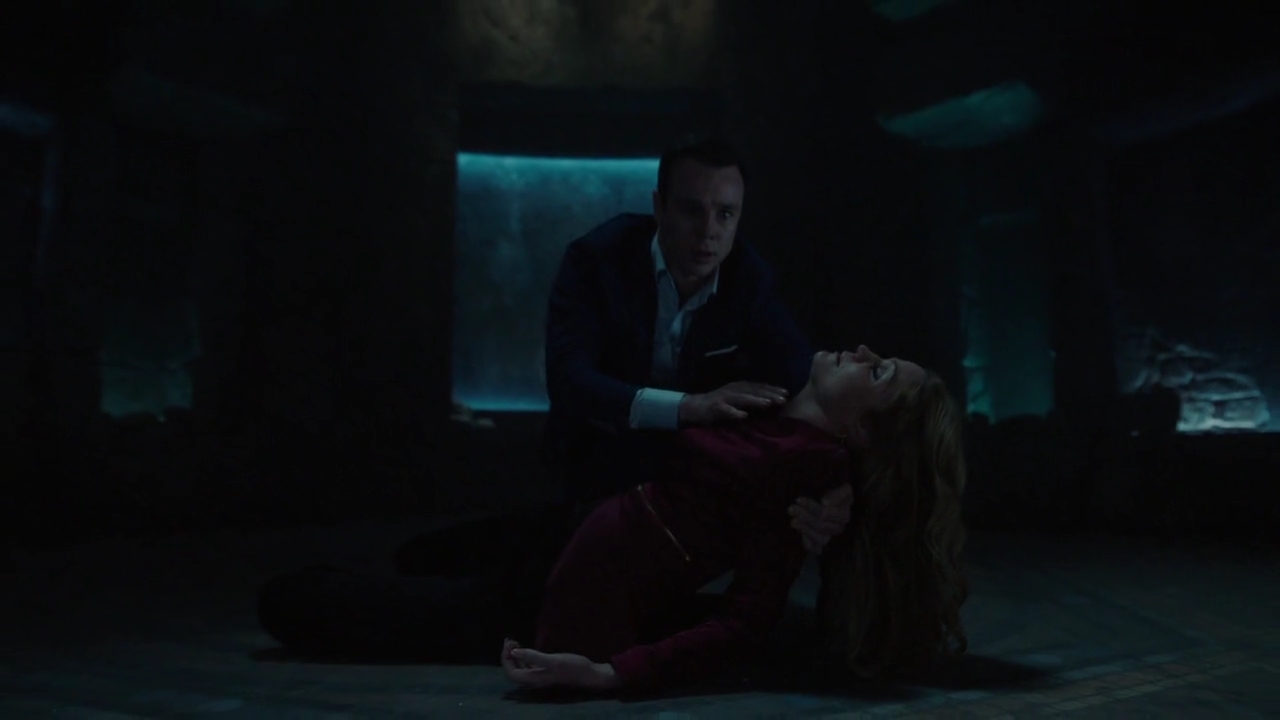 Charmed-Online-dot-nl_Charmed-1x21RedRain01389.jpg