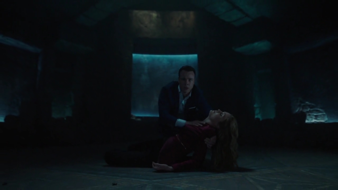 Charmed-Online-dot-nl_Charmed-1x21RedRain01393.jpg