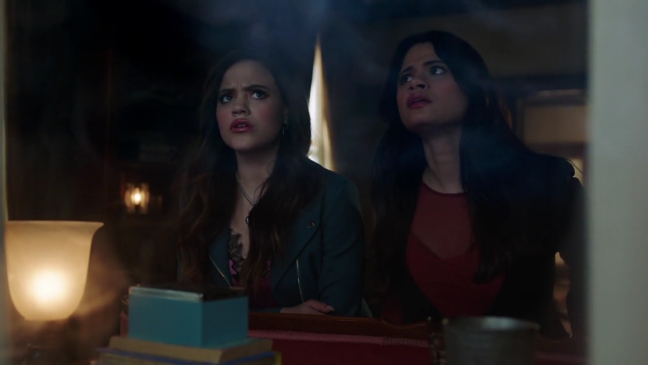 Charmed-Online-dot-nl_Charmed-1x21RedRain01404.jpg