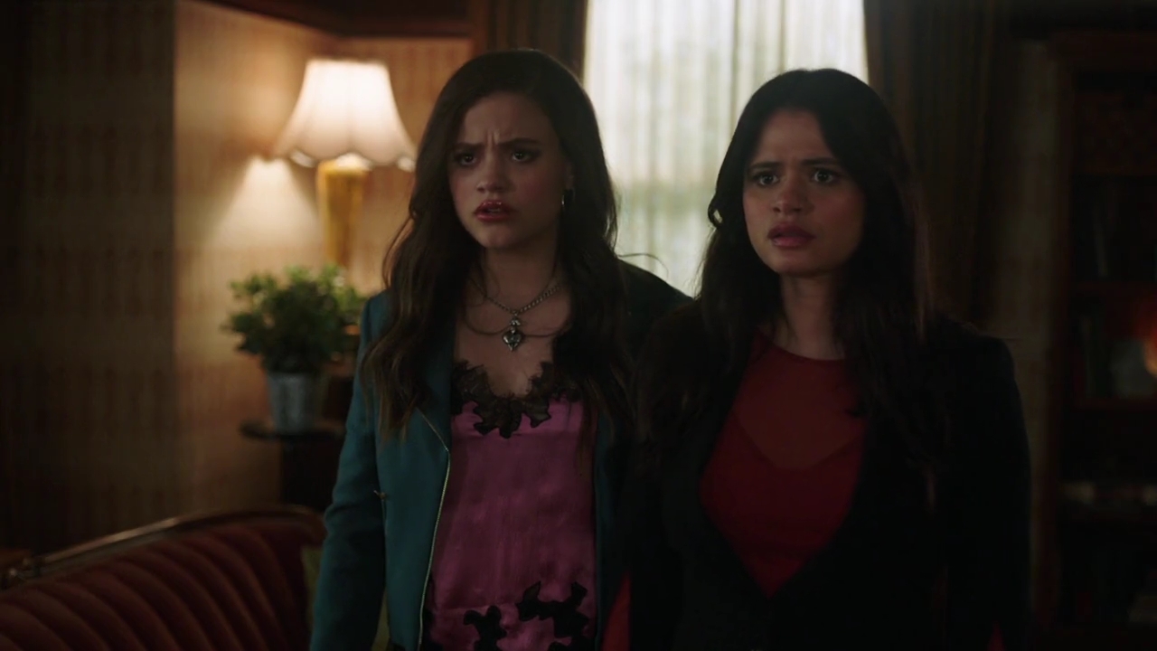 Charmed-Online-dot-nl_Charmed-1x21RedRain01418.jpg