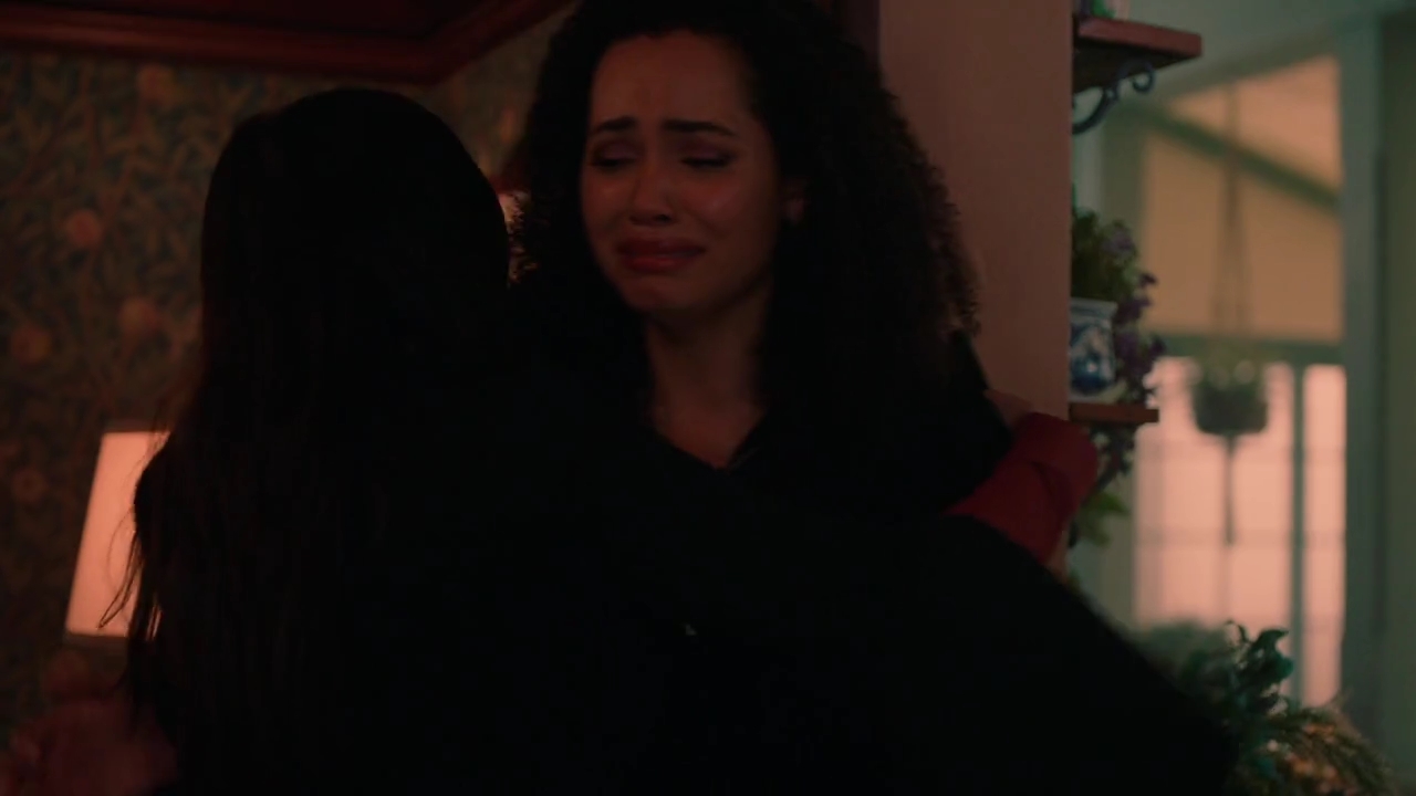 Charmed-Online-dot-nl_Charmed-1x21RedRain01685.jpg