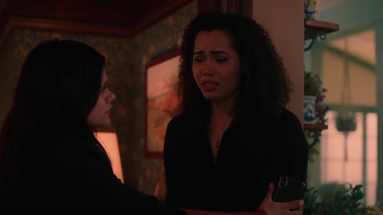 Charmed-Online-dot-nl_Charmed-1x21RedRain01696.jpg