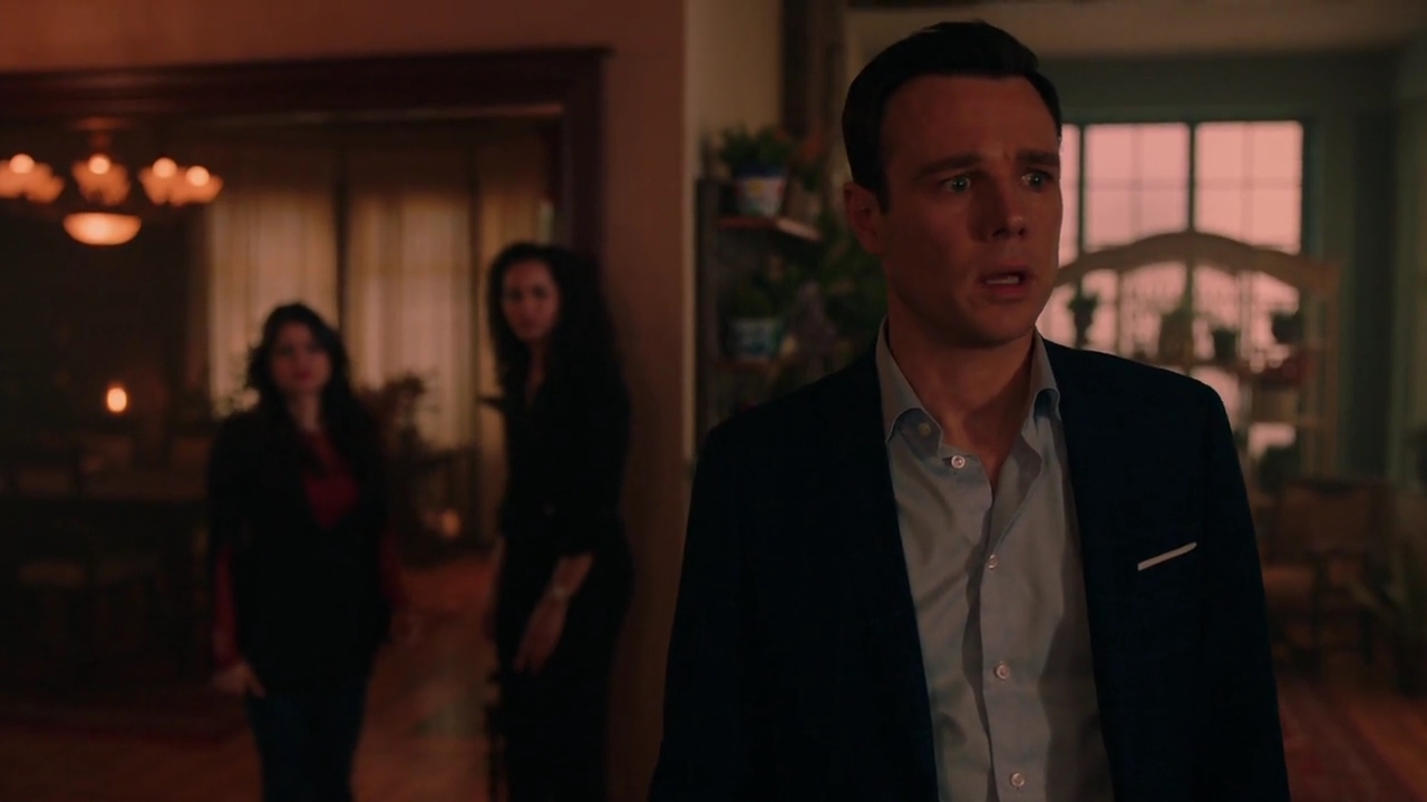 Charmed-Online-dot-nl_Charmed-1x21RedRain01700.jpg