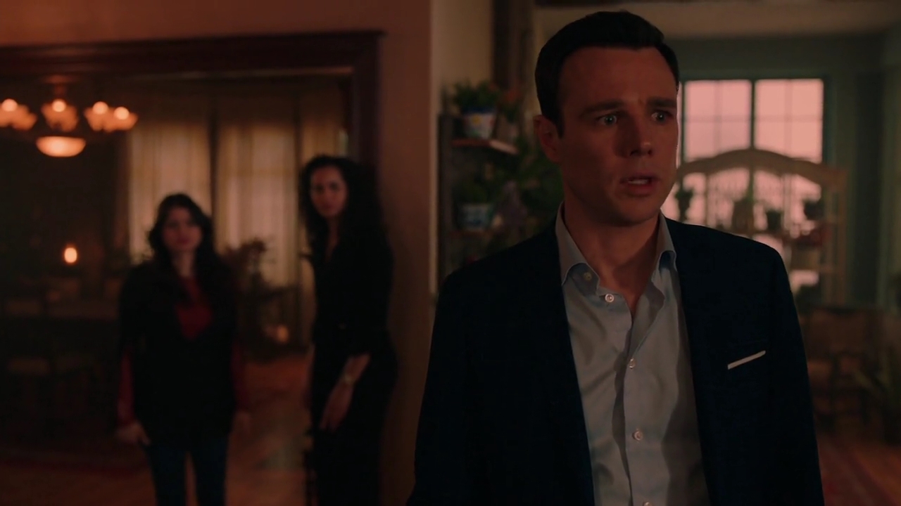 Charmed-Online-dot-nl_Charmed-1x21RedRain01701.jpg