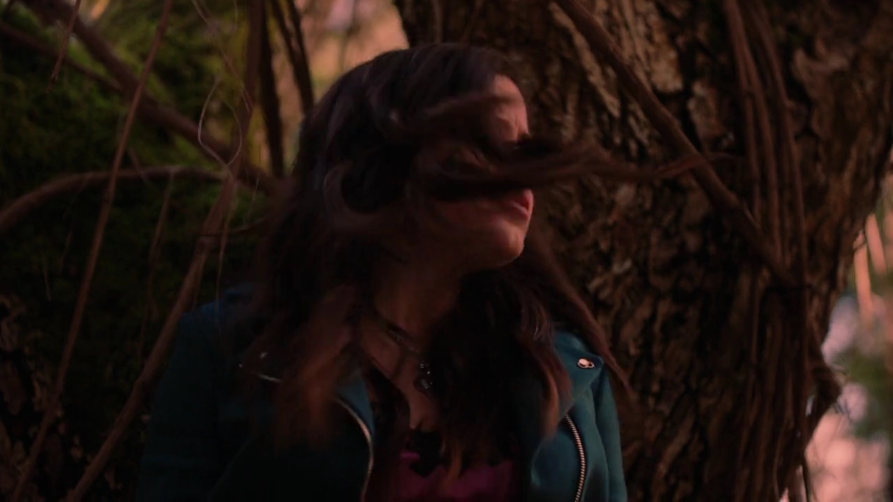 Charmed-Online-dot-nl_Charmed-1x21RedRain01818.jpg