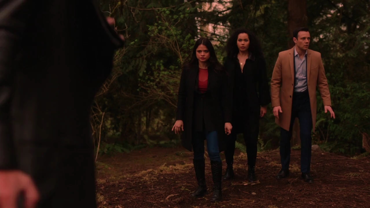 Charmed-Online-dot-nl_Charmed-1x21RedRain01824.jpg
