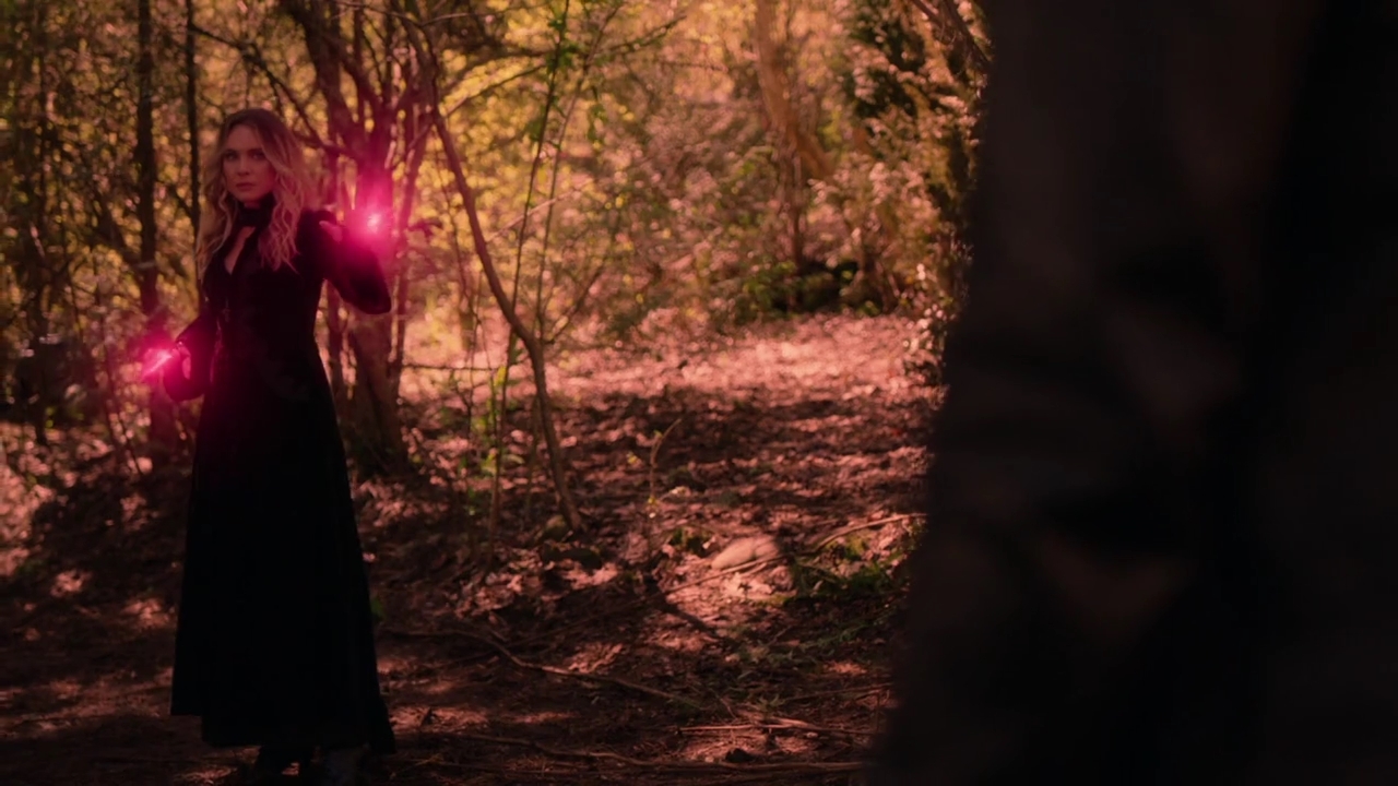 Charmed-Online-dot-nl_Charmed-1x21RedRain01835.jpg