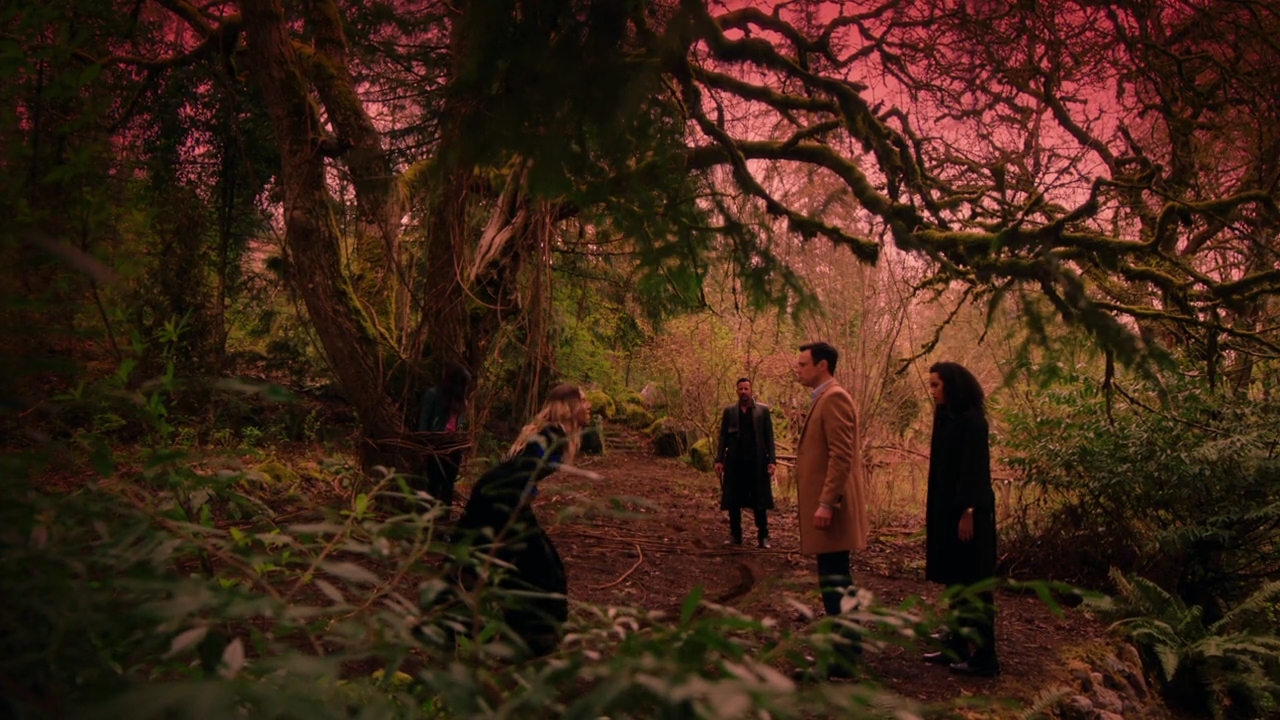 Charmed-Online-dot-nl_Charmed-1x21RedRain01878.jpg