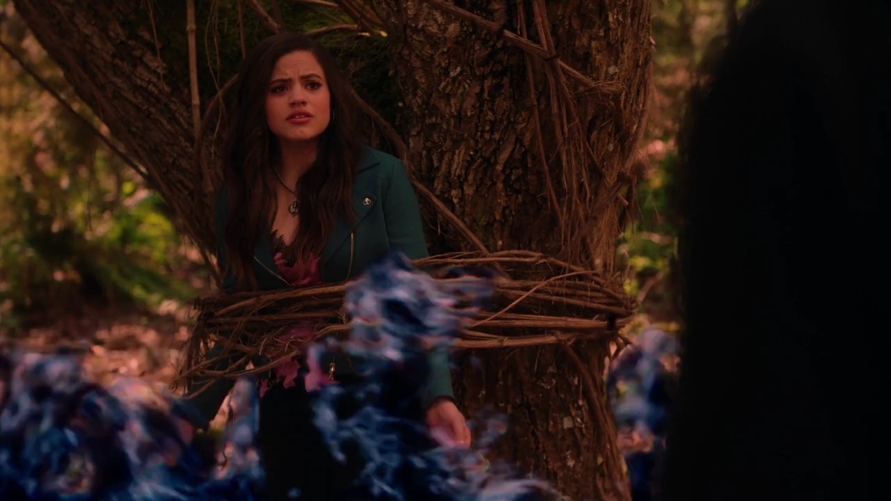 Charmed-Online-dot-nl_Charmed-1x21RedRain01941.jpg