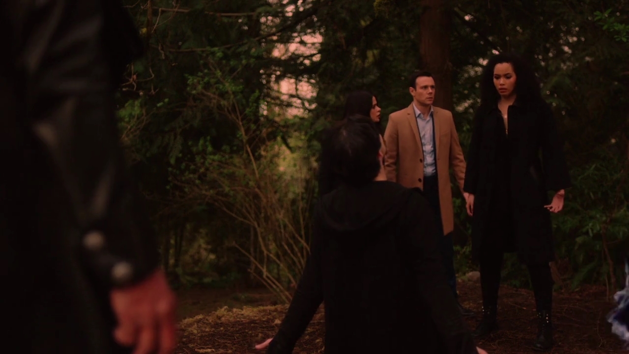 Charmed-Online-dot-nl_Charmed-1x21RedRain01981.jpg