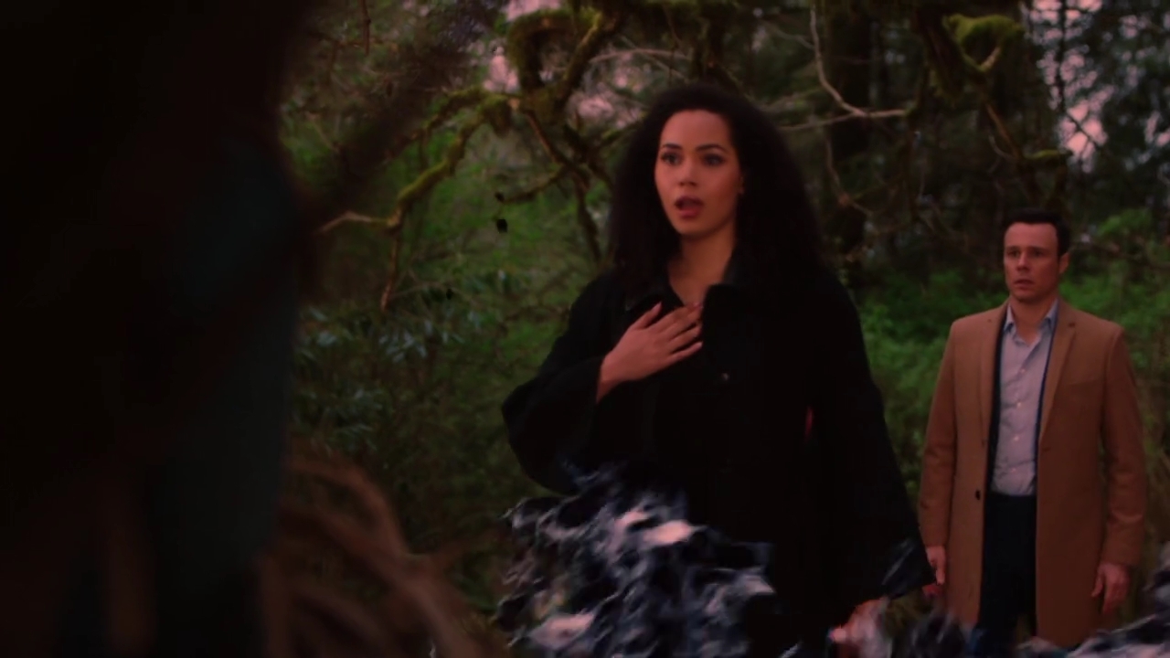 Charmed-Online-dot-nl_Charmed-1x21RedRain01991.jpg