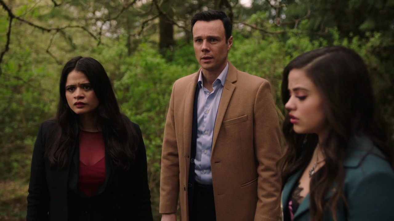 Charmed-Online-dot-nl_Charmed-1x21RedRain02110.jpg