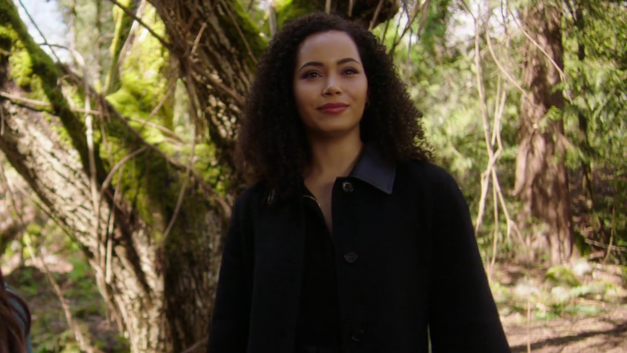 Charmed-Online-dot-nl_Charmed-1x21RedRain02119.jpg