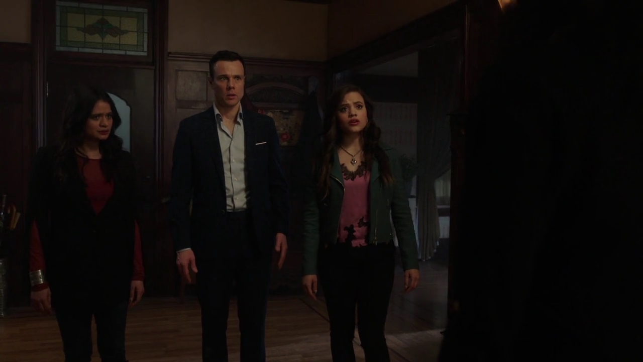 Charmed-Online-dot-nl_Charmed-1x21RedRain02133.jpg