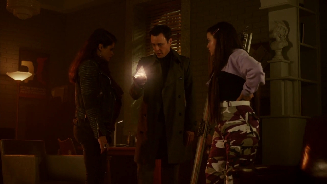 Charmed-Online-dot-nl_Charmed-1x22TheSourceAwakens01226.jpg