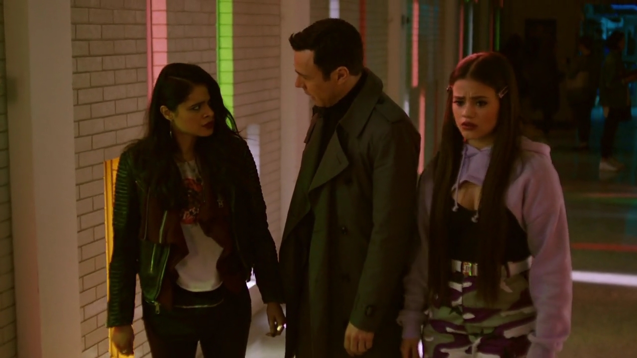 Charmed-Online-dot-nl_Charmed-1x22TheSourceAwakens01261.jpg