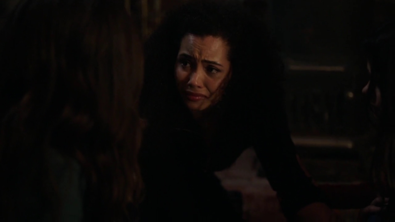 Charmed-Online-dot-nl_Charmed-1x22TheSourceAwakens01874.jpg