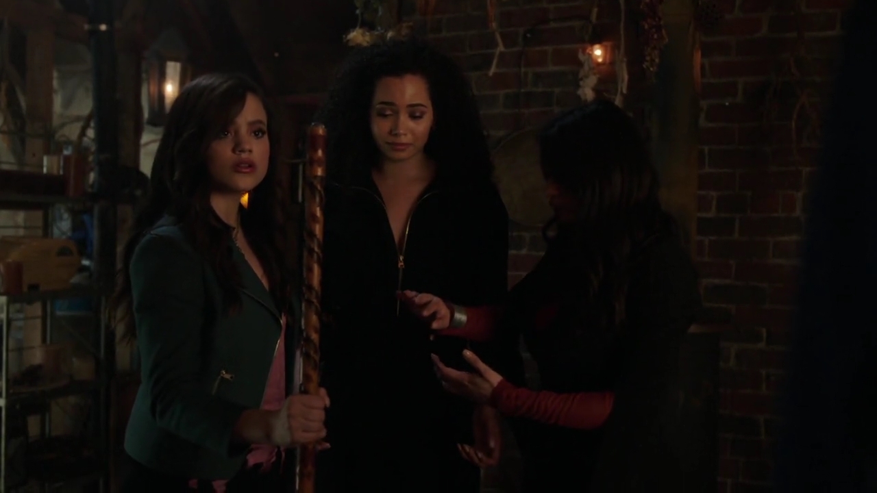 Charmed-Online-dot-nl_Charmed-1x22TheSourceAwakens01899.jpg