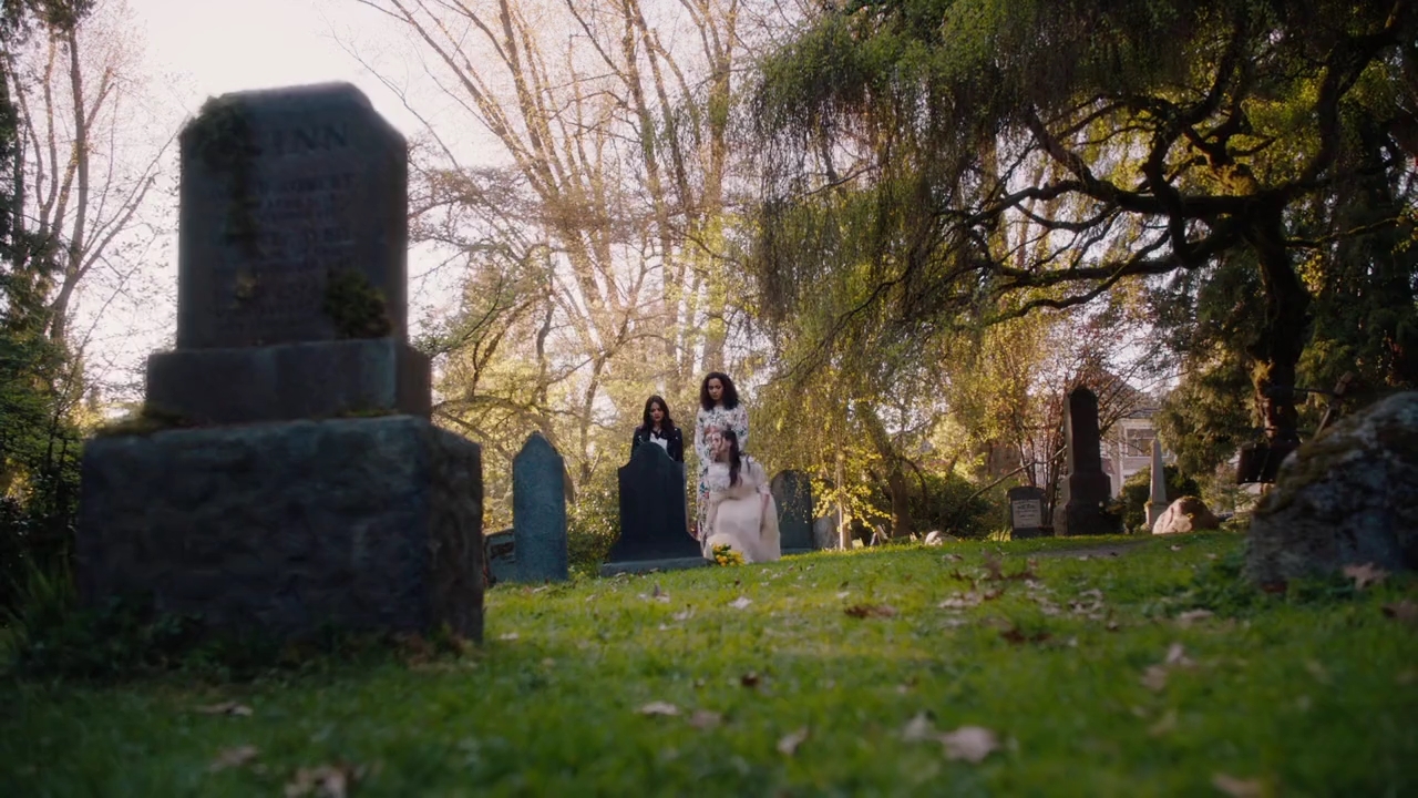 Charmed-Online-dot-nl_Charmed-1x22TheSourceAwakens02053.jpg