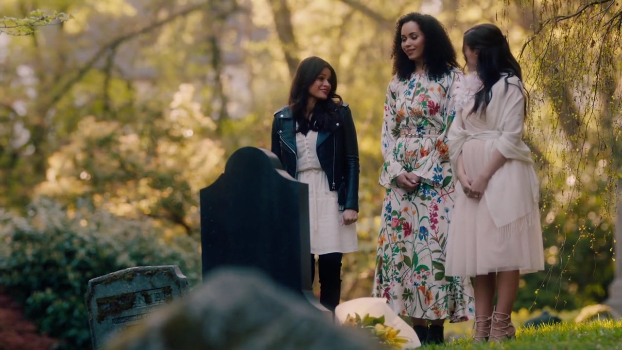Charmed-Online-dot-nl_Charmed-1x22TheSourceAwakens02060.jpg