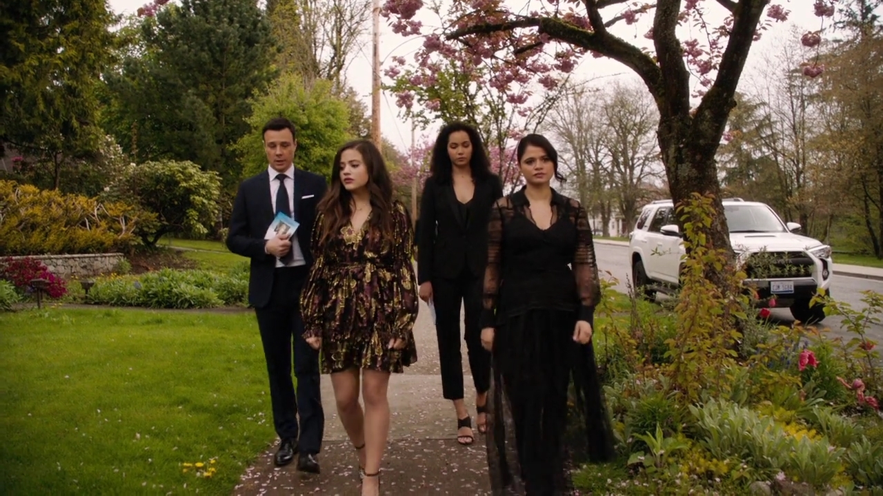 Charmed-Online-dot-nl_Charmed-1x22TheSourceAwakens02332.jpg