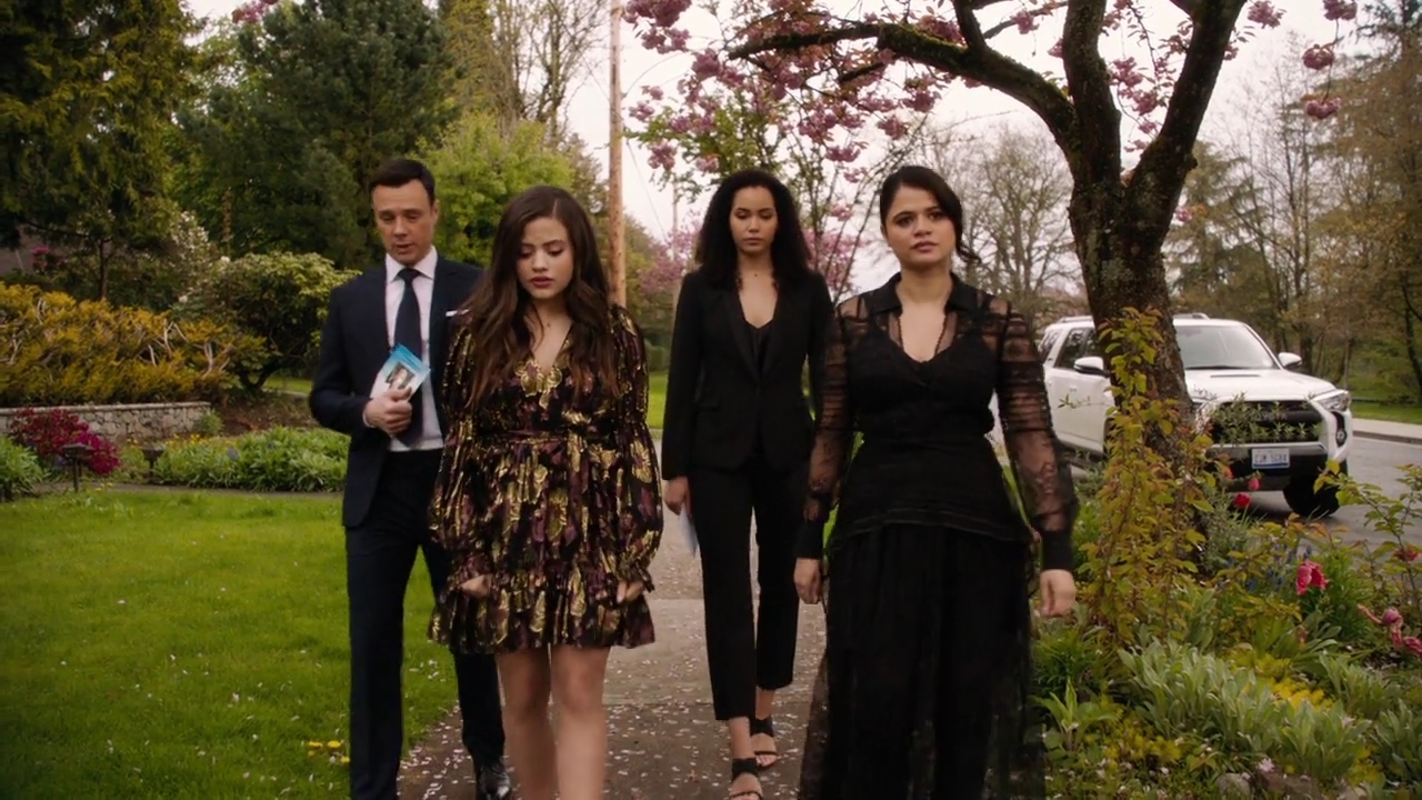 Charmed-Online-dot-nl_Charmed-1x22TheSourceAwakens02333.jpg