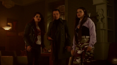 Charmed-Online-dot-nl_Charmed-1x22TheSourceAwakens01238.jpg