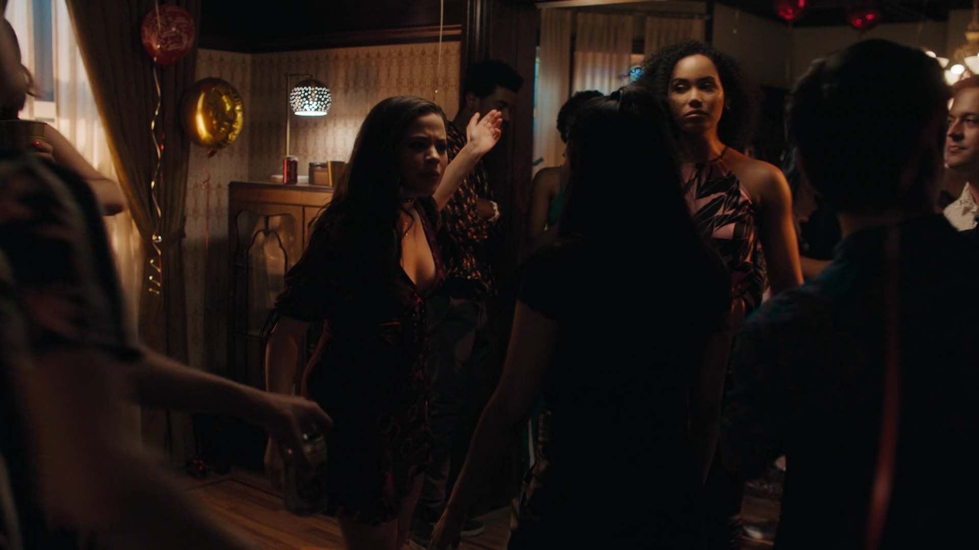 Charmed-Online-dot-nl_Charmed2x01-SafeSpace00433.jpg
