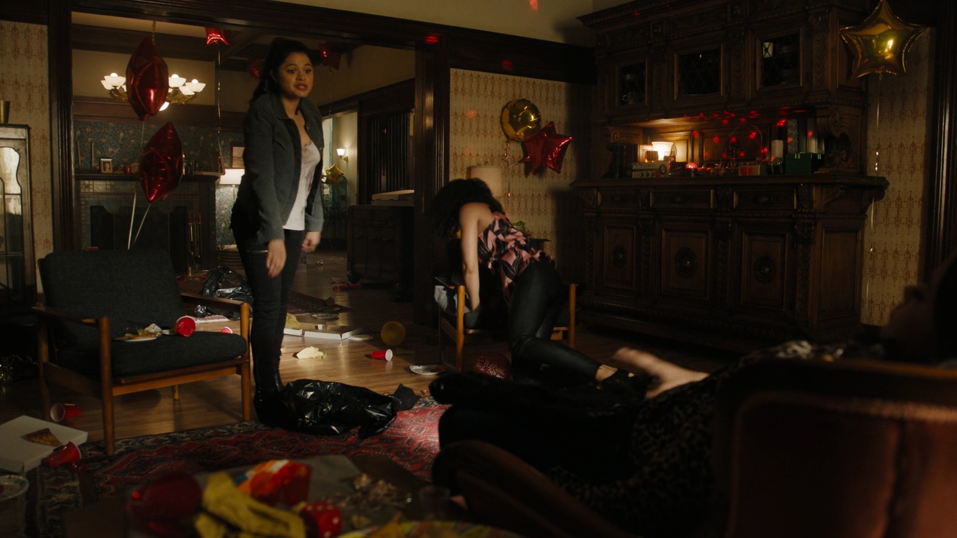 Charmed-Online-dot-nl_Charmed2x01-SafeSpace00531.jpg
