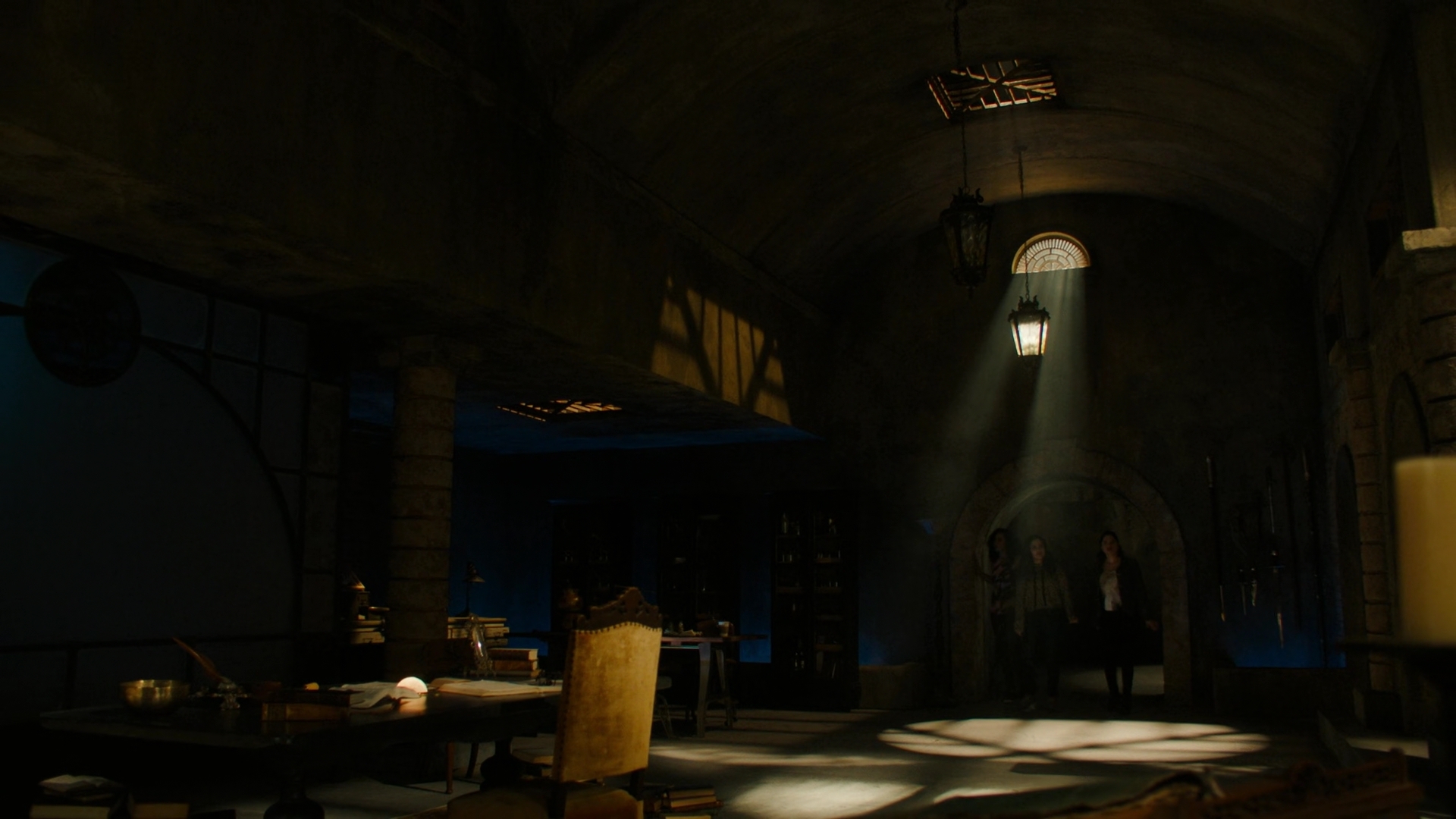 Charmed-Online-dot-nl_Charmed2x01-SafeSpace00790.jpg
