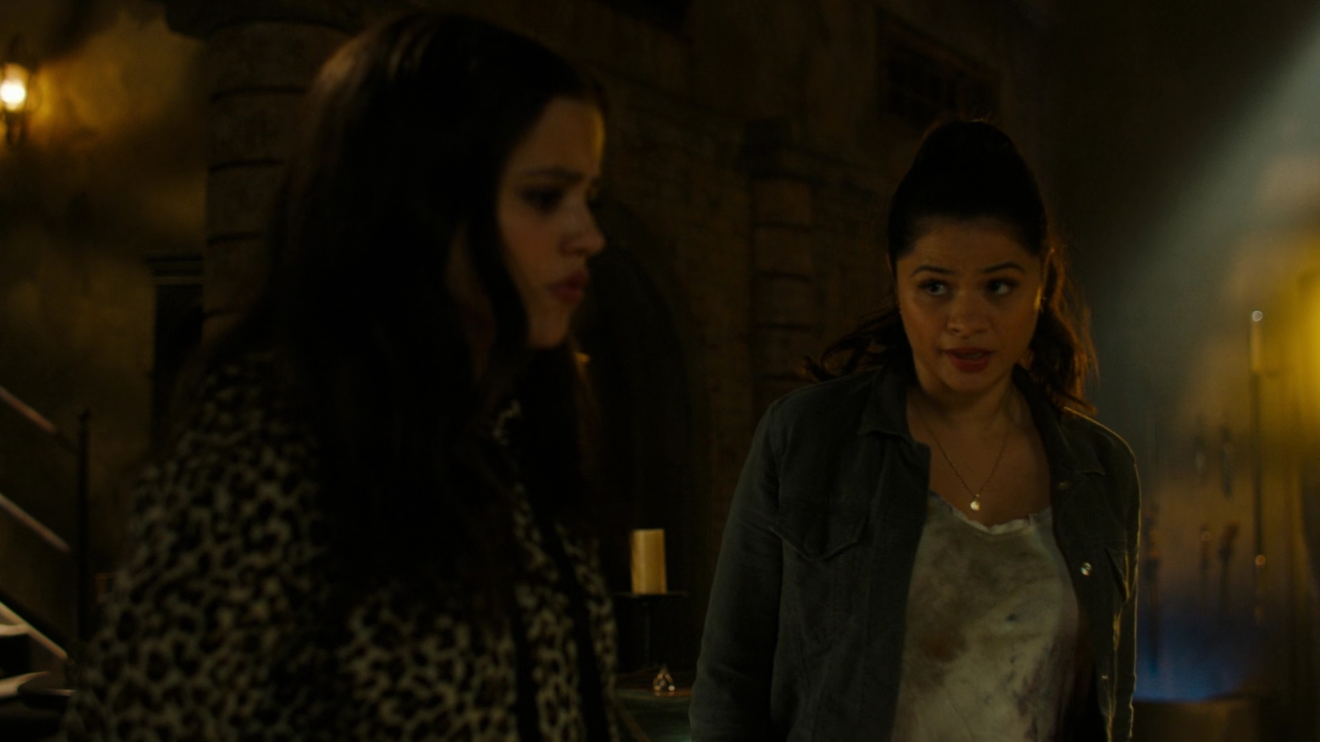 Charmed-Online-dot-nl_Charmed2x01-SafeSpace00827.jpg