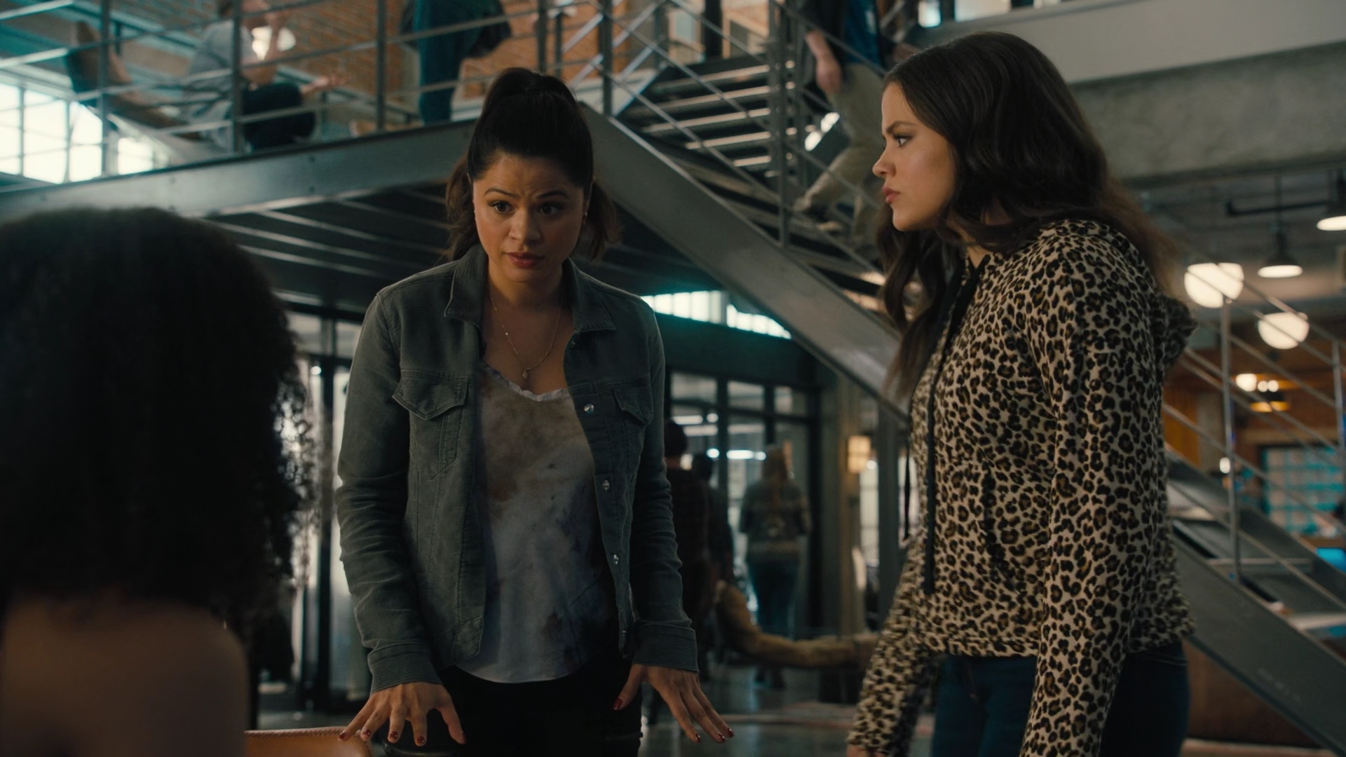 Charmed-Online-dot-nl_Charmed2x01-SafeSpace01144.jpg