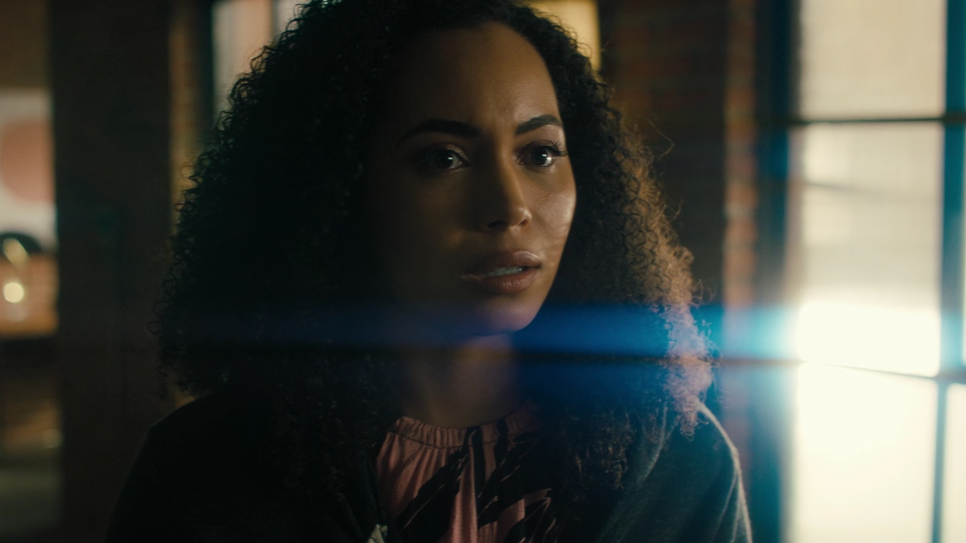 Charmed-Online-dot-nl_Charmed2x01-SafeSpace01294.jpg