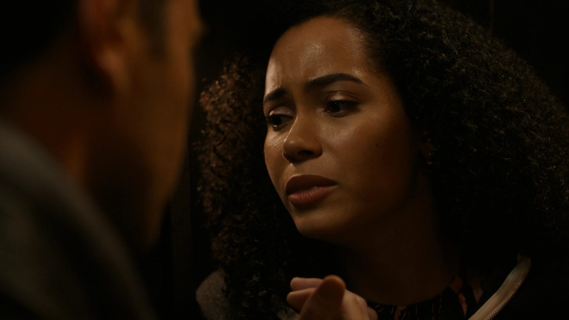 Charmed-Online-dot-nl_Charmed2x01-SafeSpace01528.jpg
