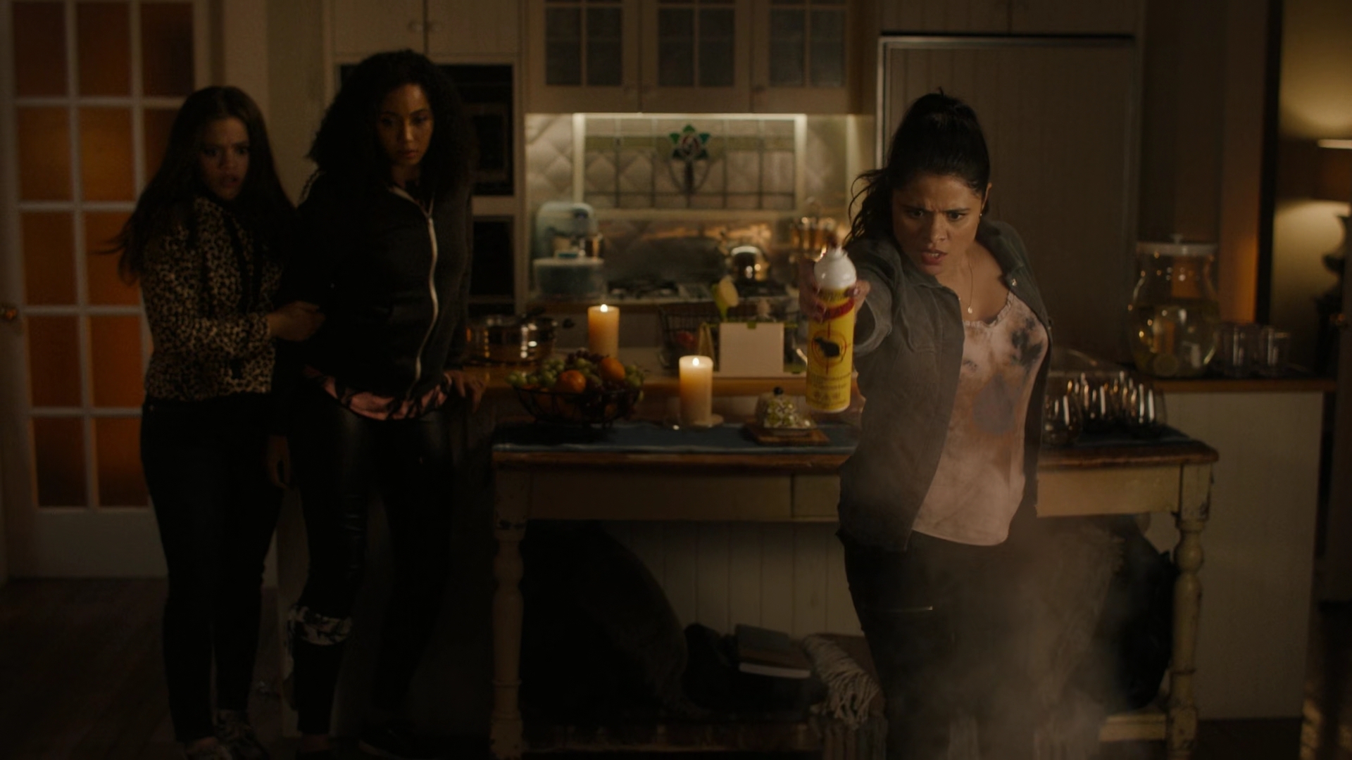 Charmed-Online-dot-nl_Charmed2x01-SafeSpace01817.jpg