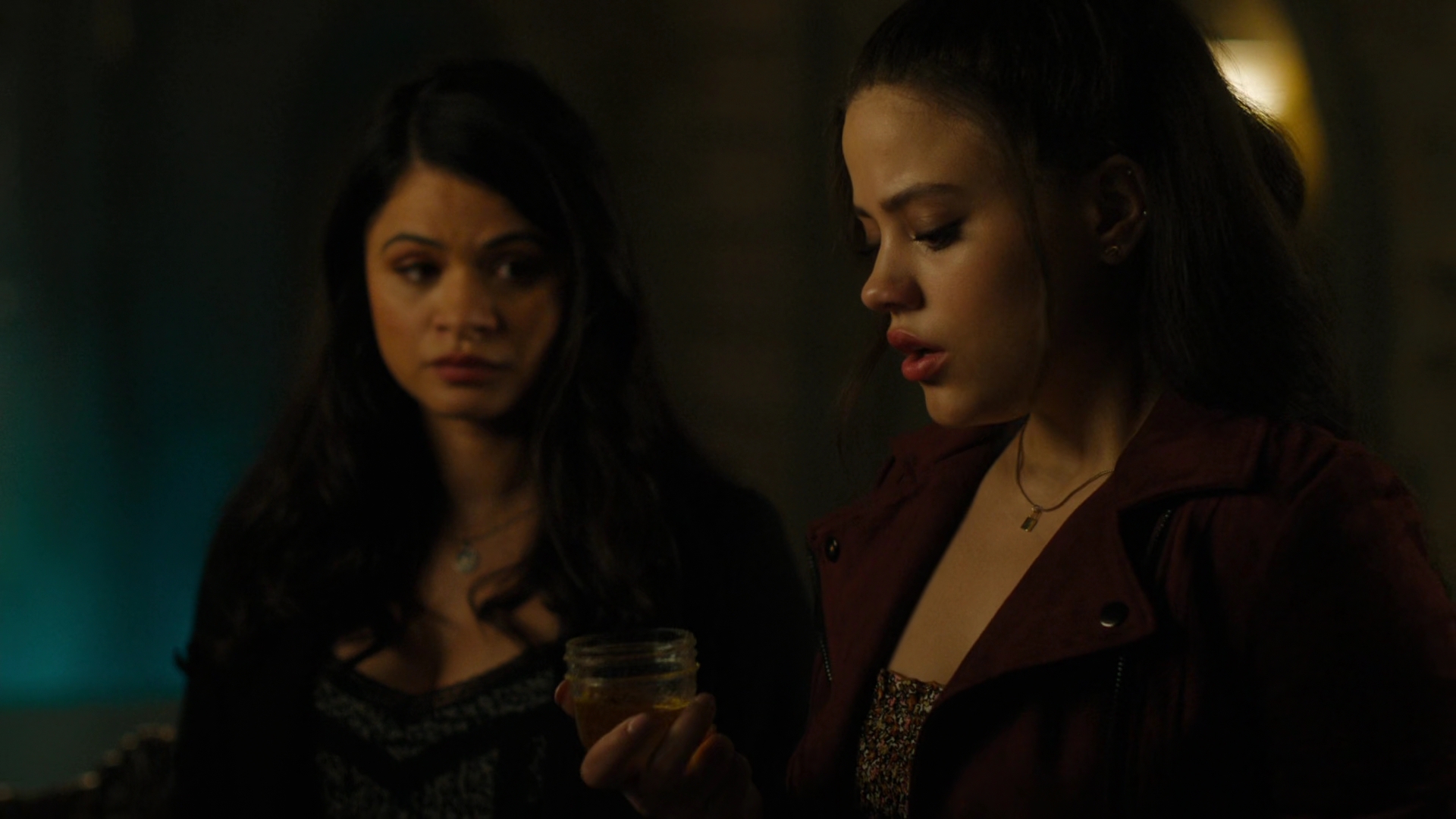 Charmed-Online-dot-nl_Charmed2x02ThingstoDoInSeattleWhenYoureDead01581.jpg