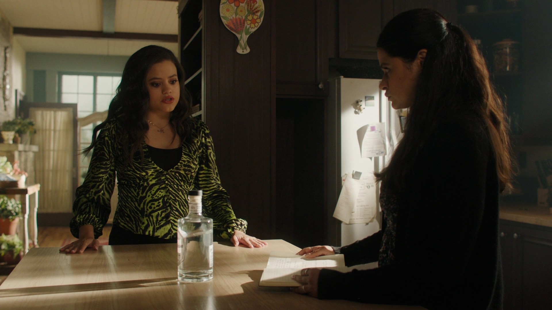 Charmed-Online-dot-nl_2x05TheTruthAboutCatsAndDogs00382.jpg