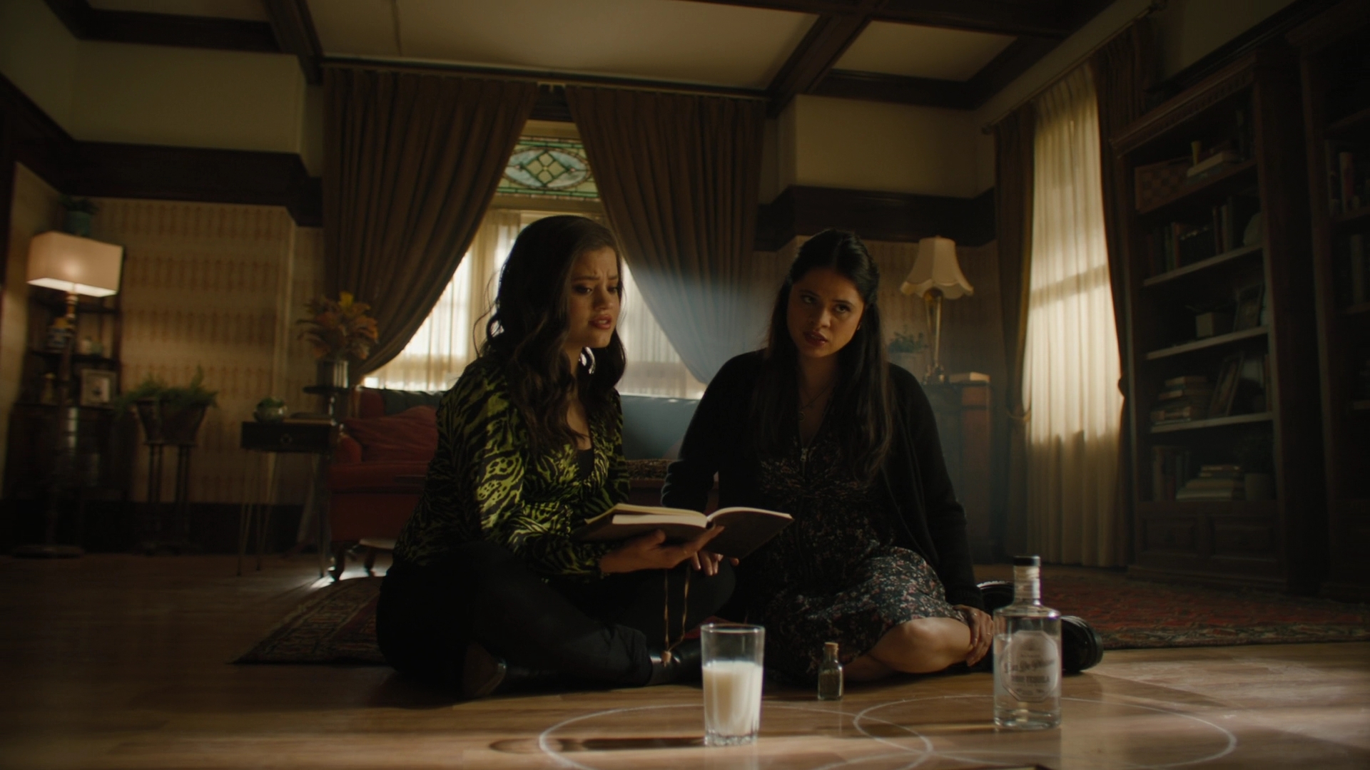 Charmed-Online-dot-nl_2x05TheTruthAboutCatsAndDogs00658.jpg