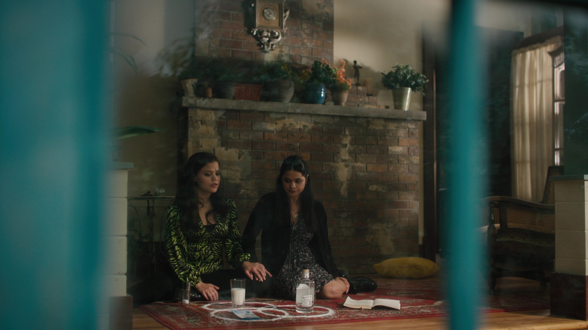Charmed-Online-dot-nl_2x05TheTruthAboutCatsAndDogs01166.jpg