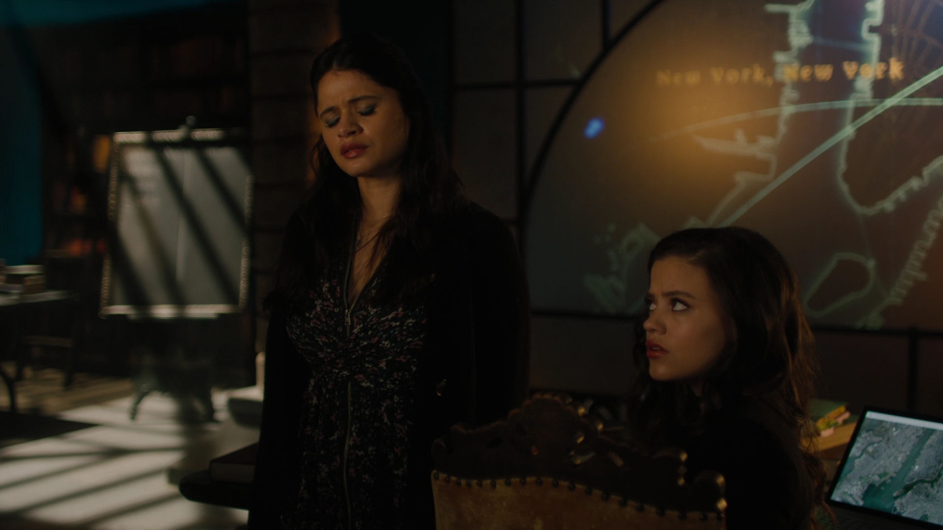 Charmed-Online-dot-nl_2x05TheTruthAboutCatsAndDogs02387.jpg