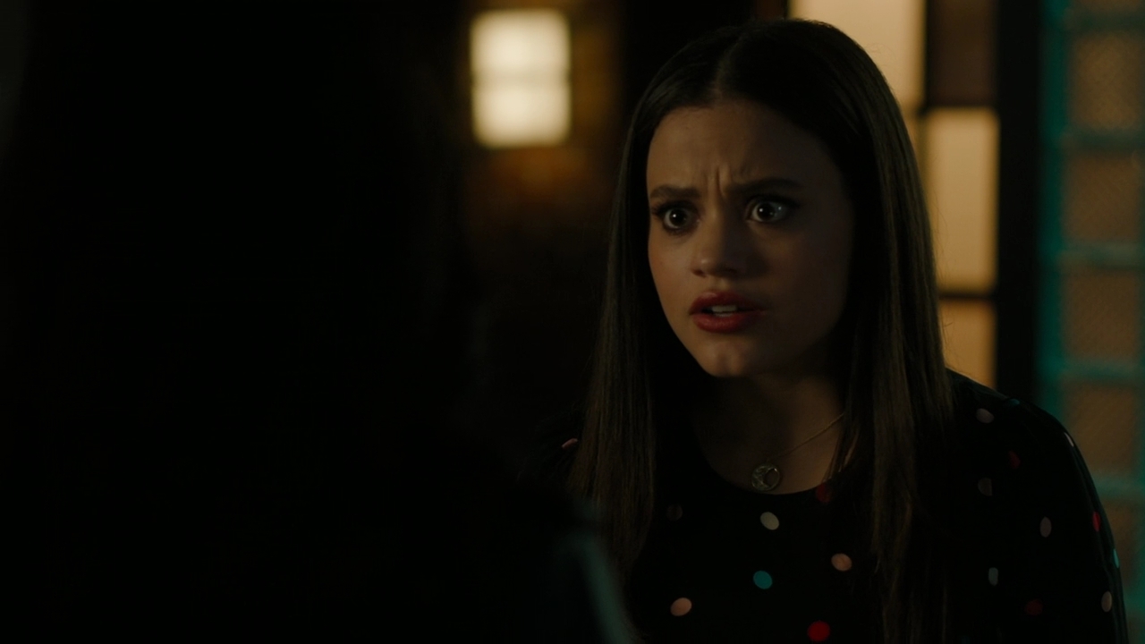 Charmed-Online-dot-nl_Charmed2x06WhenSparksFly00727.jpg