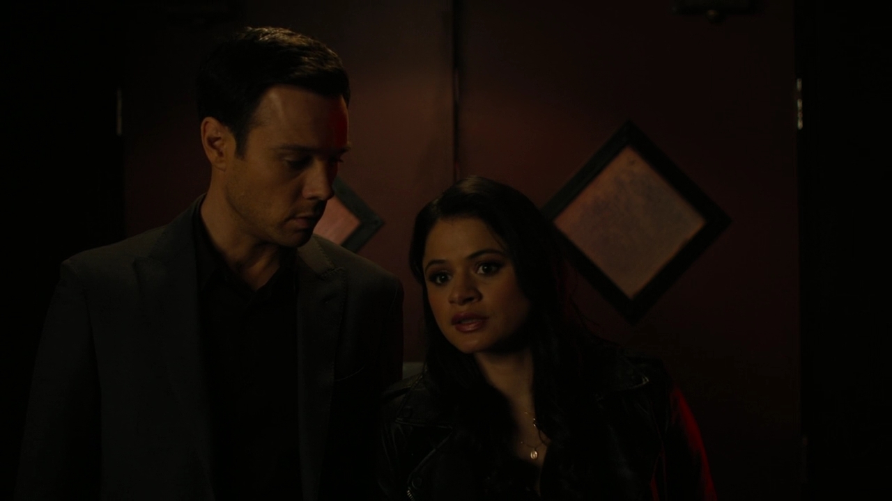 Charmed-Online-dot-nl_Charmed2x06WhenSparksFly01595.jpg