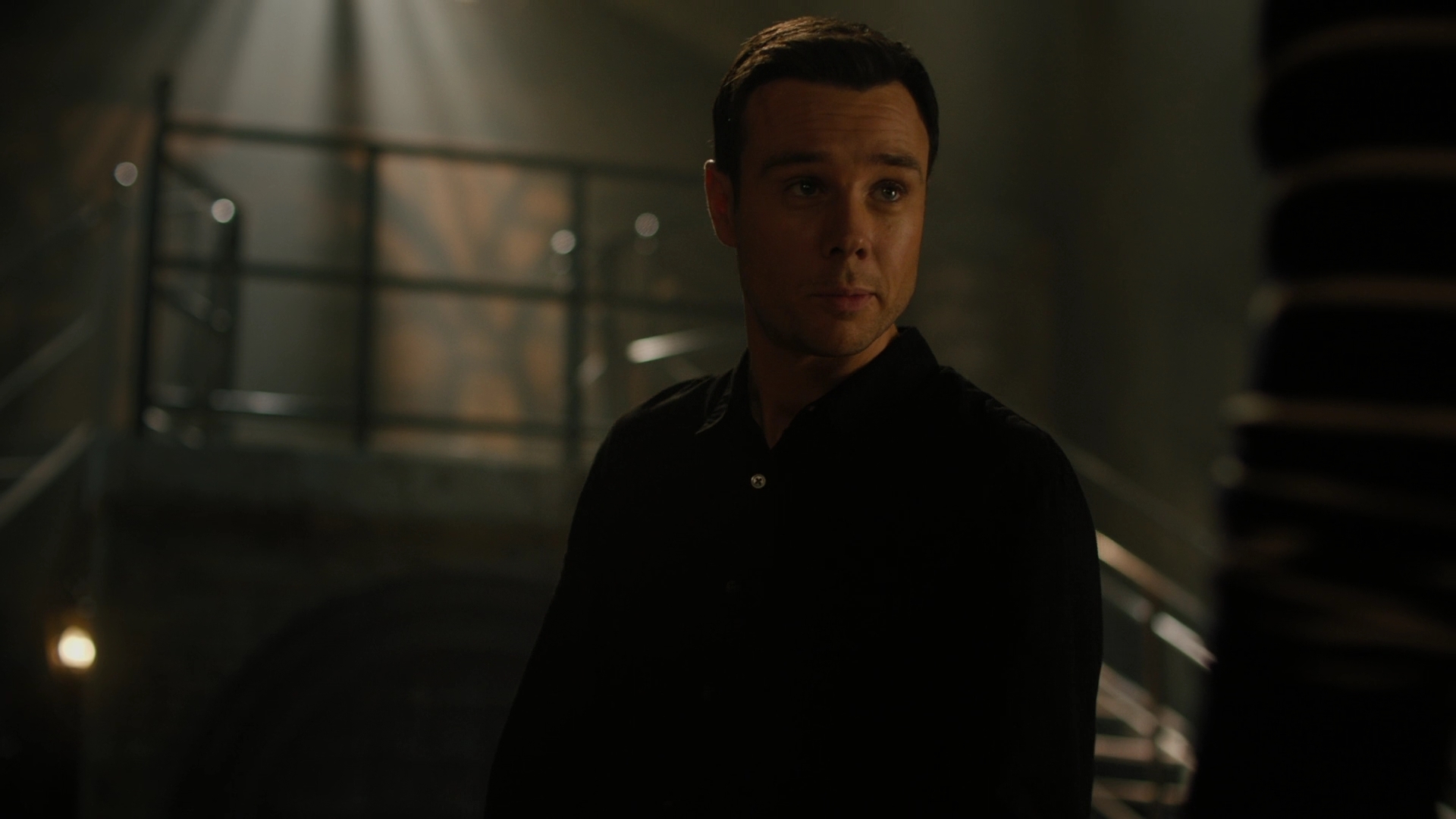 charmed-online-dot-nl_Charmed-2x07PastIsPresent0106.jpg