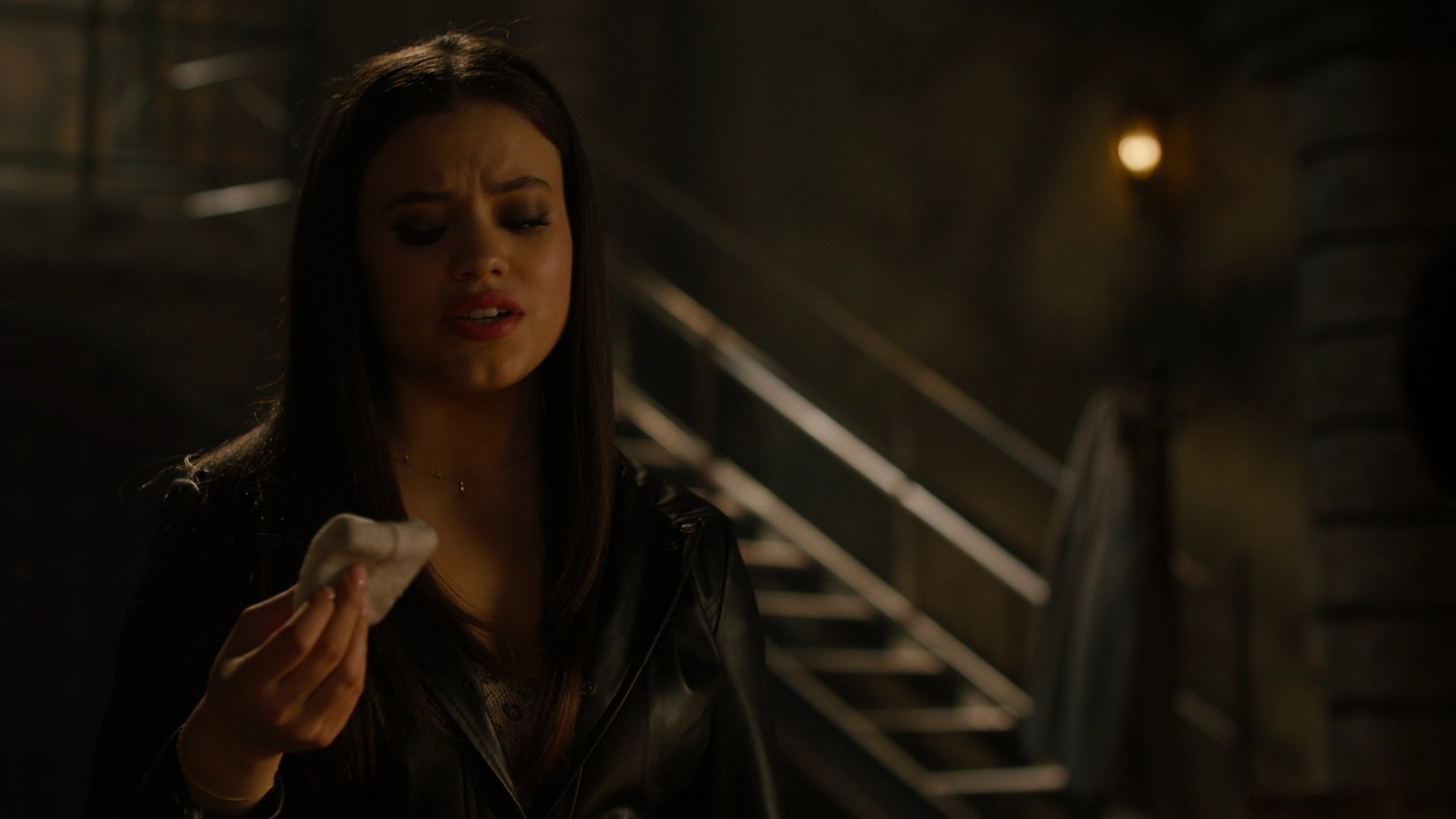 charmed-online-dot-nl_Charmed-2x07PastIsPresent0177.jpg