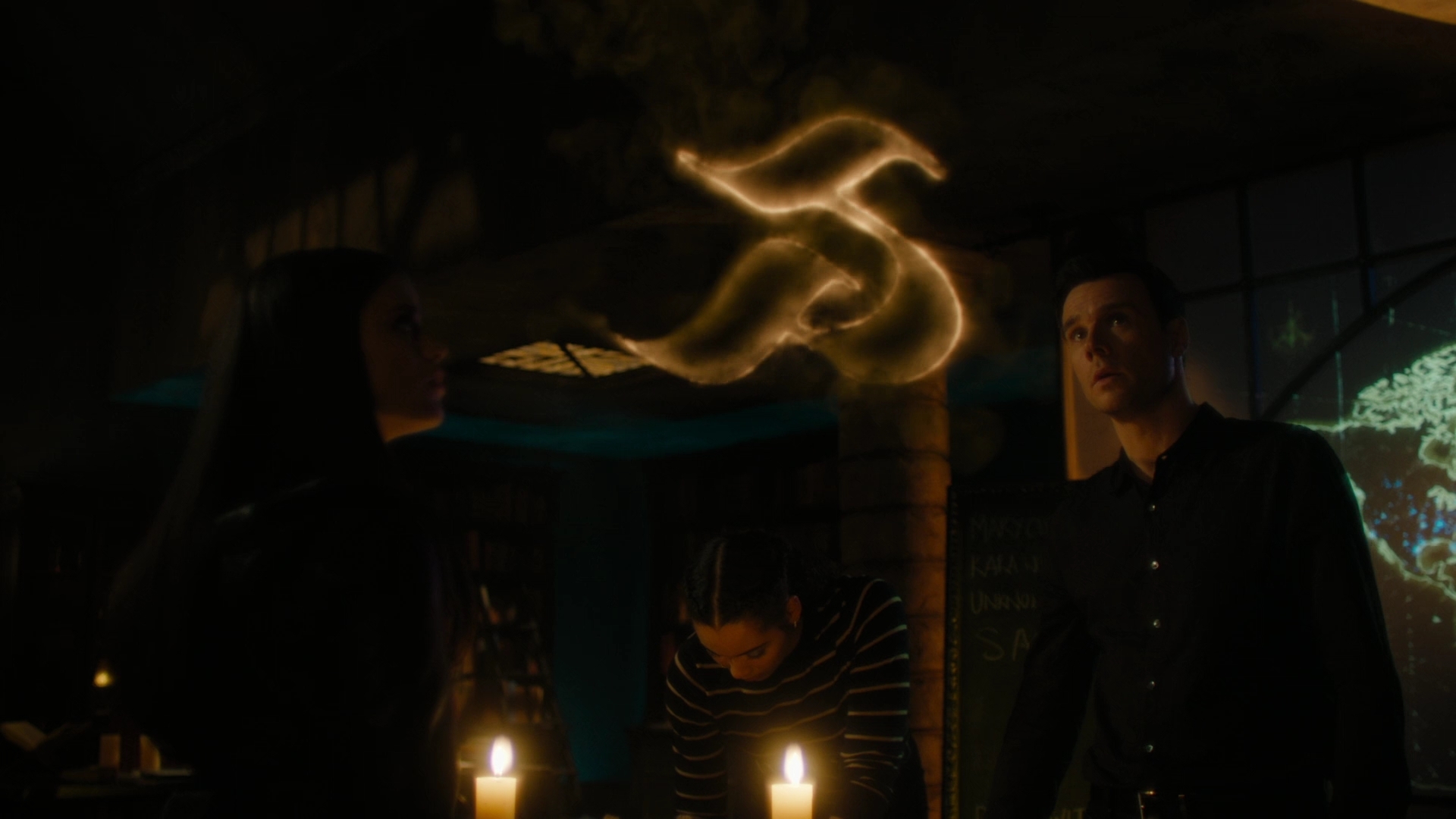 charmed-online-dot-nl_Charmed-2x07PastIsPresent0235.jpg